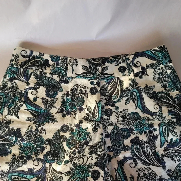 Ann Taylor Loft Shorts Women's Linen Cotton Flat Front Green White Paisley Sz 2 - Picture 2 of 11